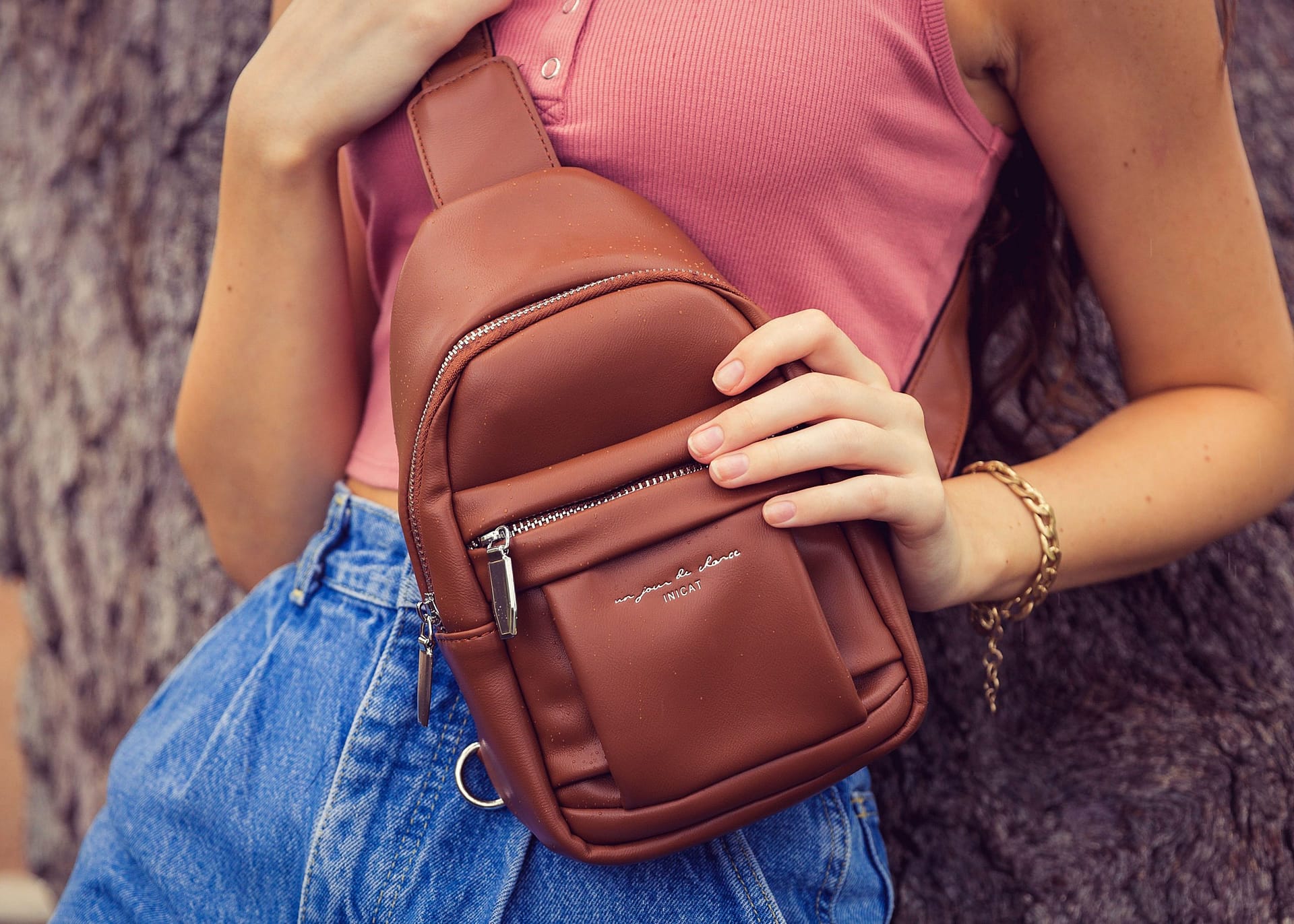 INICAT Leather Vintage Style Crossbody Bag For Outdoor INICAT